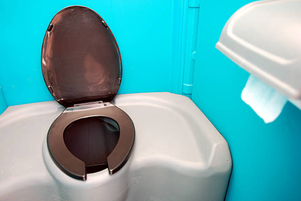 Porta potty delivery and setup in Whitesboro, AL